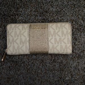 Michael Kors wallet
